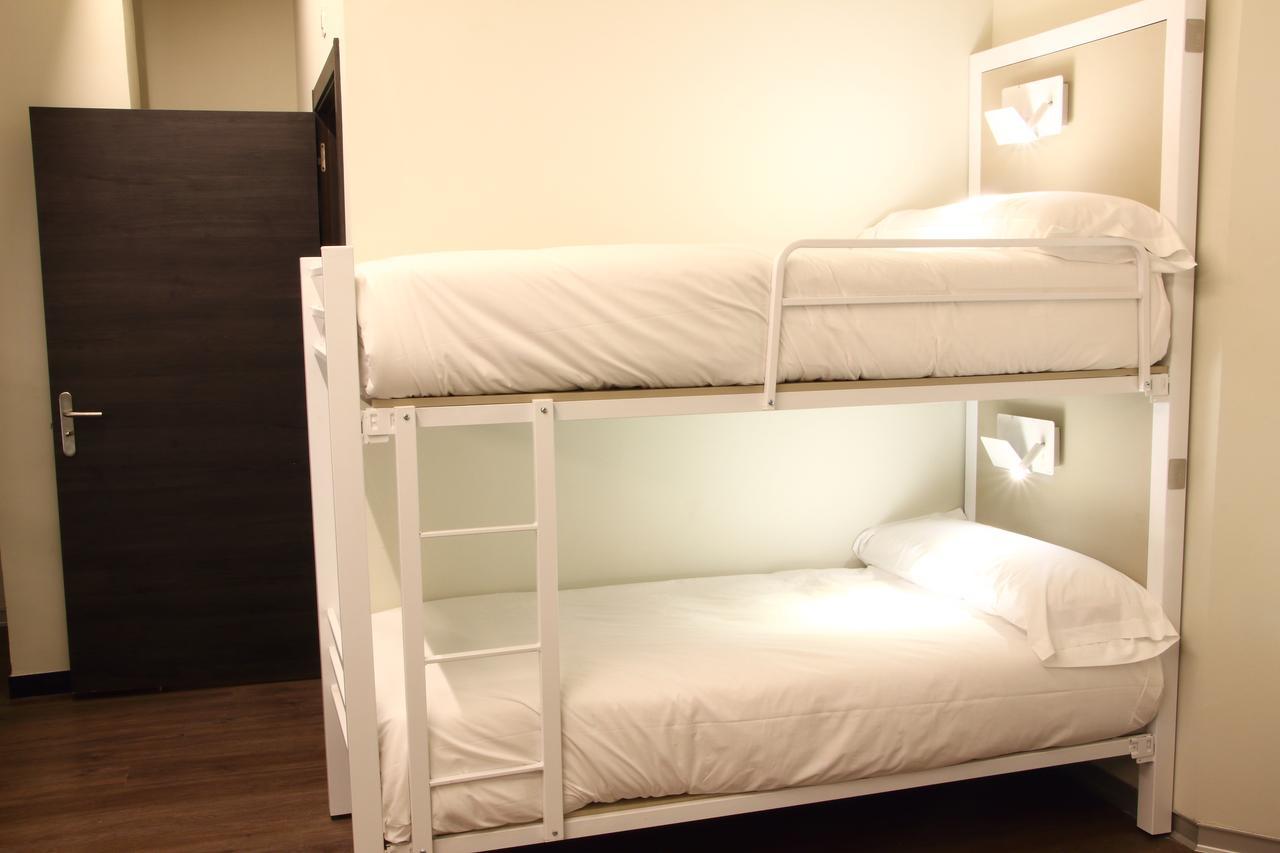 Poshtel Bilbao - Premium Hostel Екстер'єр фото