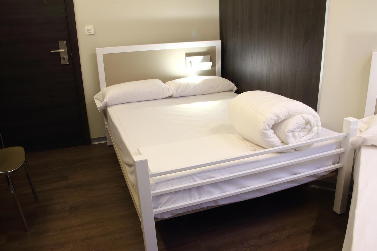 Poshtel Bilbao - Premium Hostel Екстер'єр фото