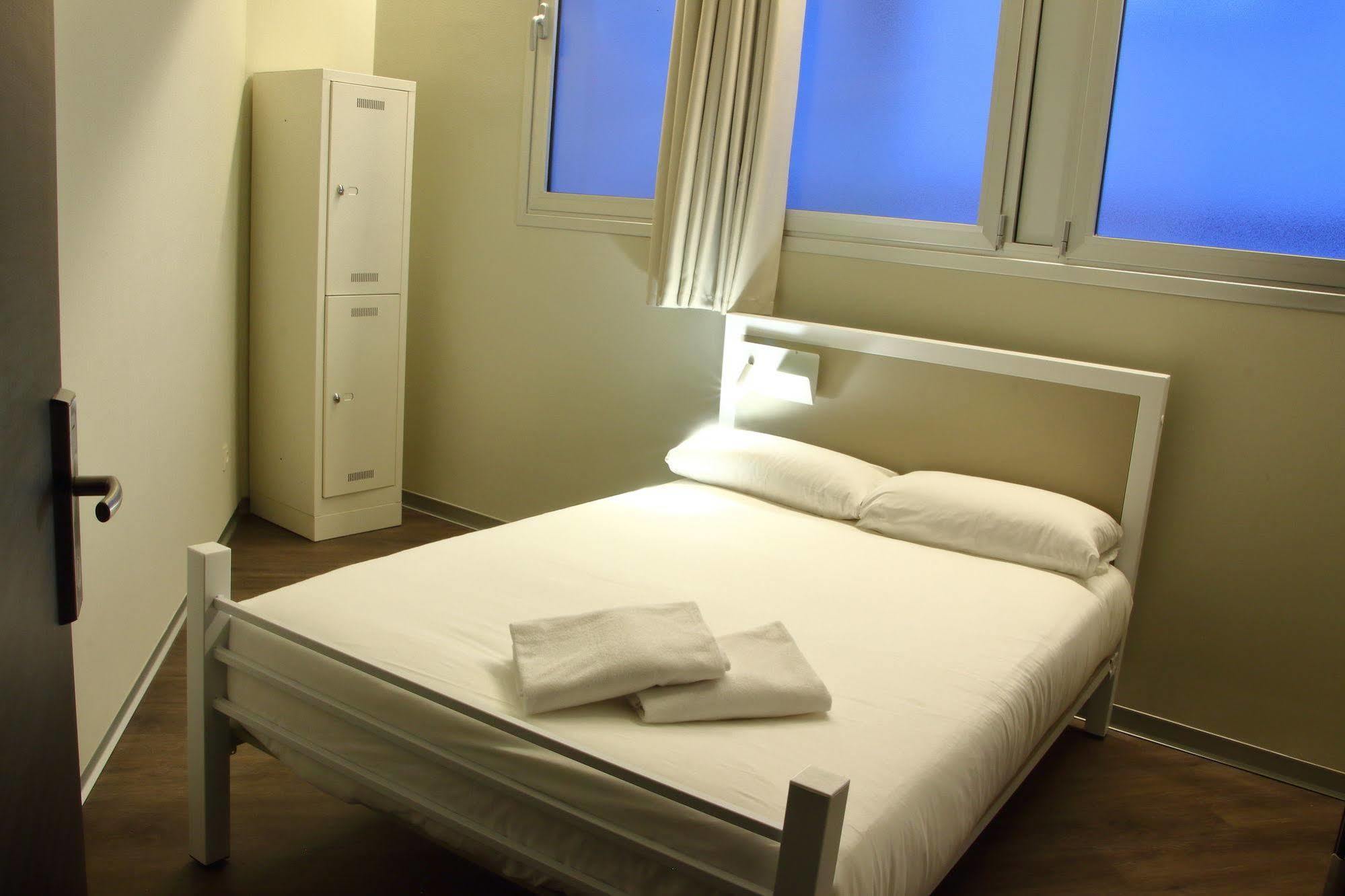Poshtel Bilbao - Premium Hostel Екстер'єр фото